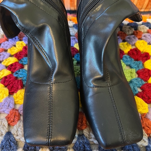 ***SHOE SALE*** Square Toe Ankle Heels - Picture 1 of 3